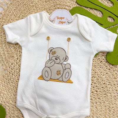 CONJ. DE MALHA 3 PEÇAS - Bear no Balanço - Off White e Ferrugem CONJ. DE MALHA 3 PEÇAS - Bear no Balanço - Off White e Ferrugem